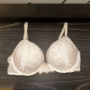 Victoria’s Secret Dream Angels push up bra 34C